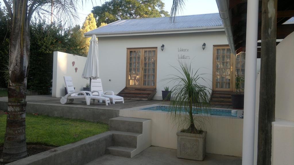 Oasis Shanti Backpackers Oudtshoorn Zimmer foto