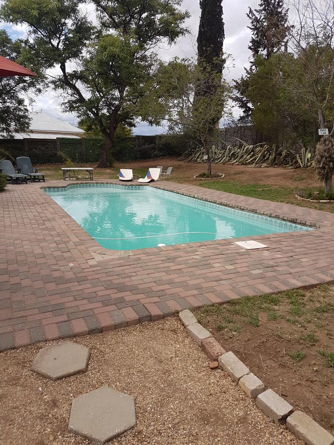 Oasis Shanti Backpackers Oudtshoorn Exterior foto